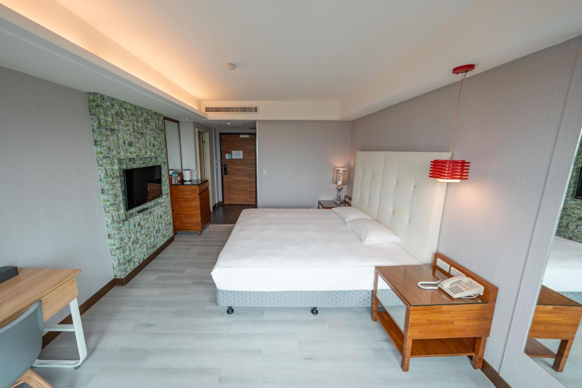 觀海樓海景大飯店 Hotel Cloud Riverside Tamsui Exterior foto